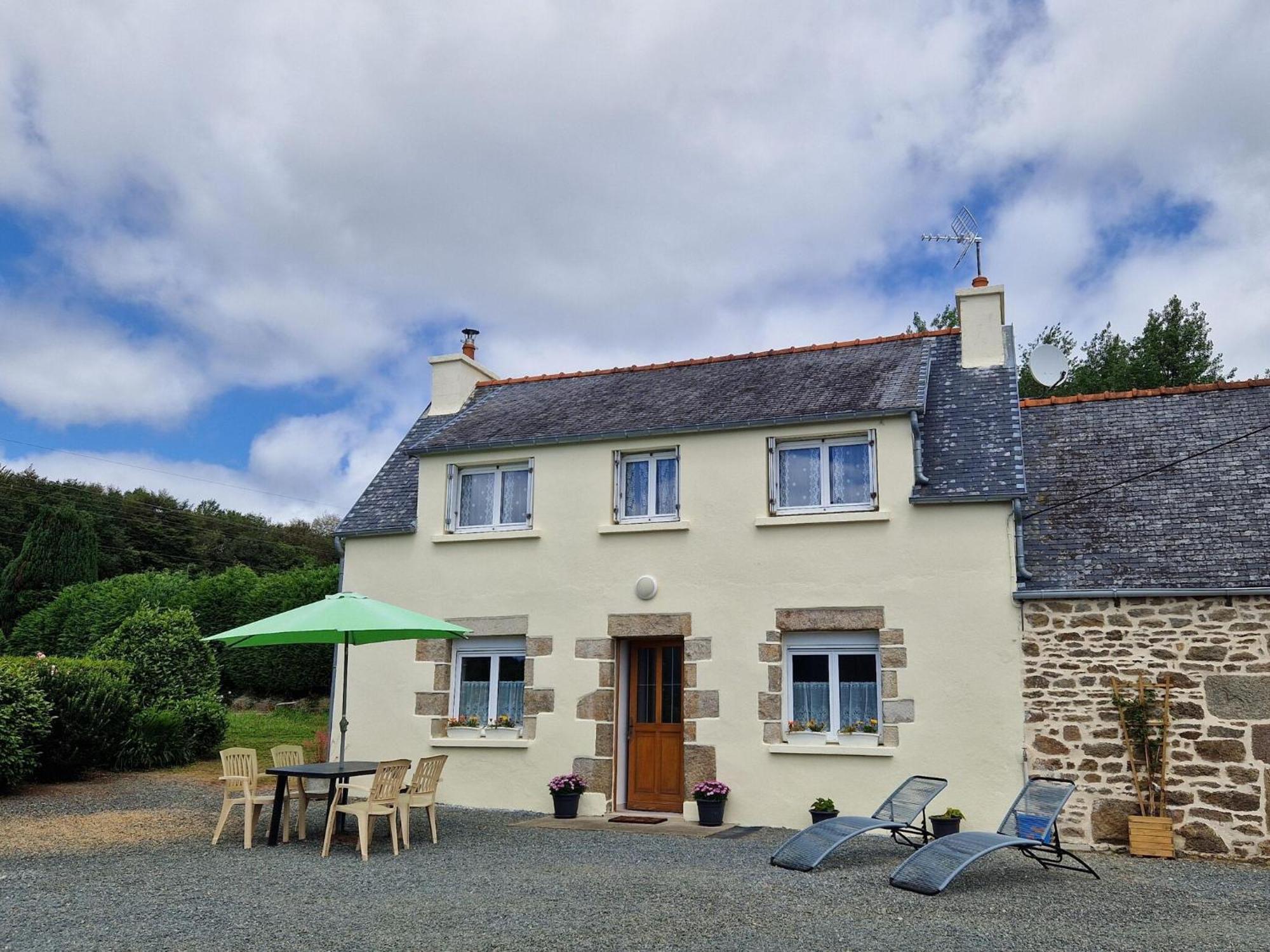 Holiday Home In The Countryside Near The Beach Guerlesquin Bagian luar foto