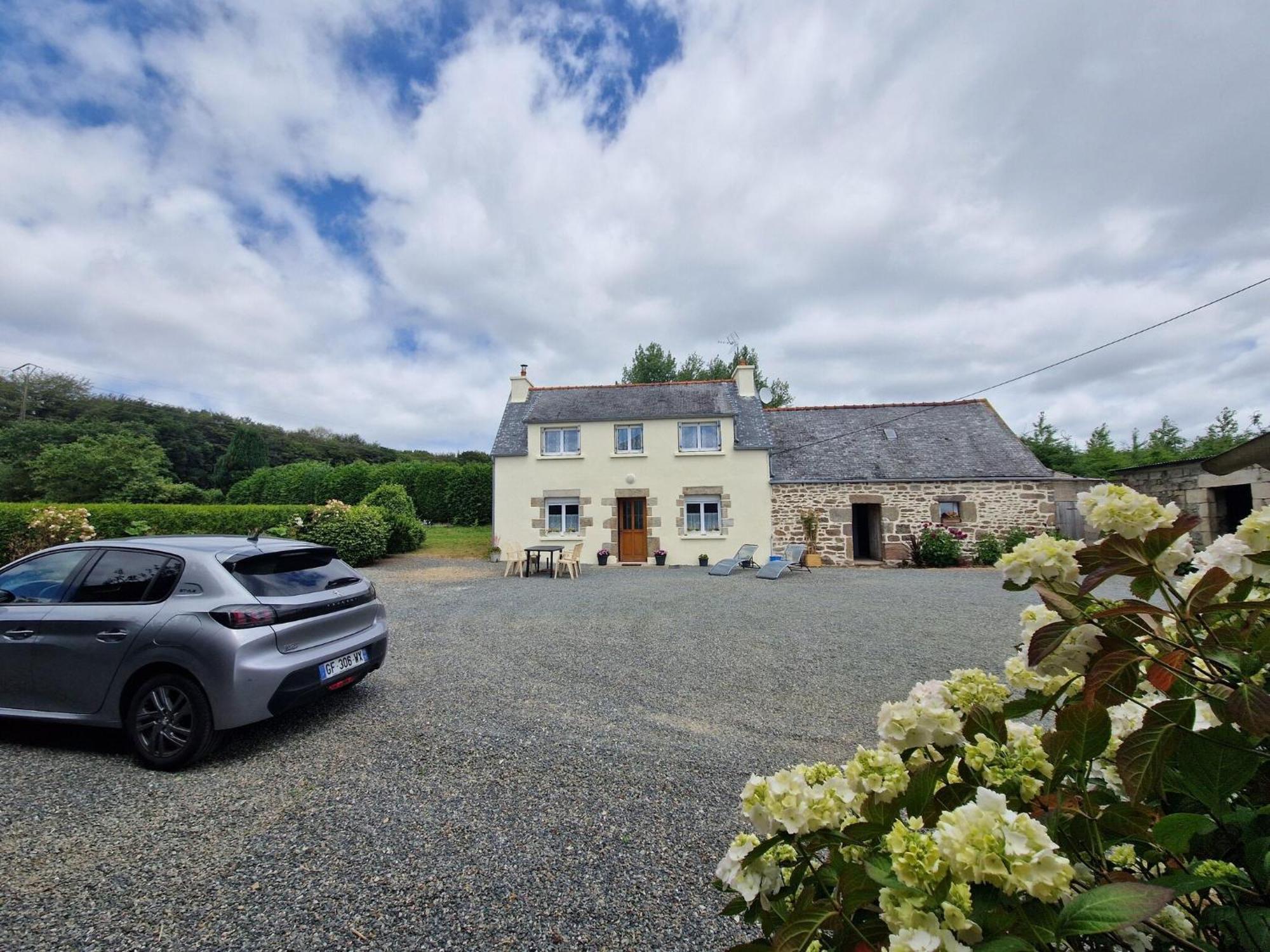 Holiday Home In The Countryside Near The Beach Guerlesquin Bagian luar foto